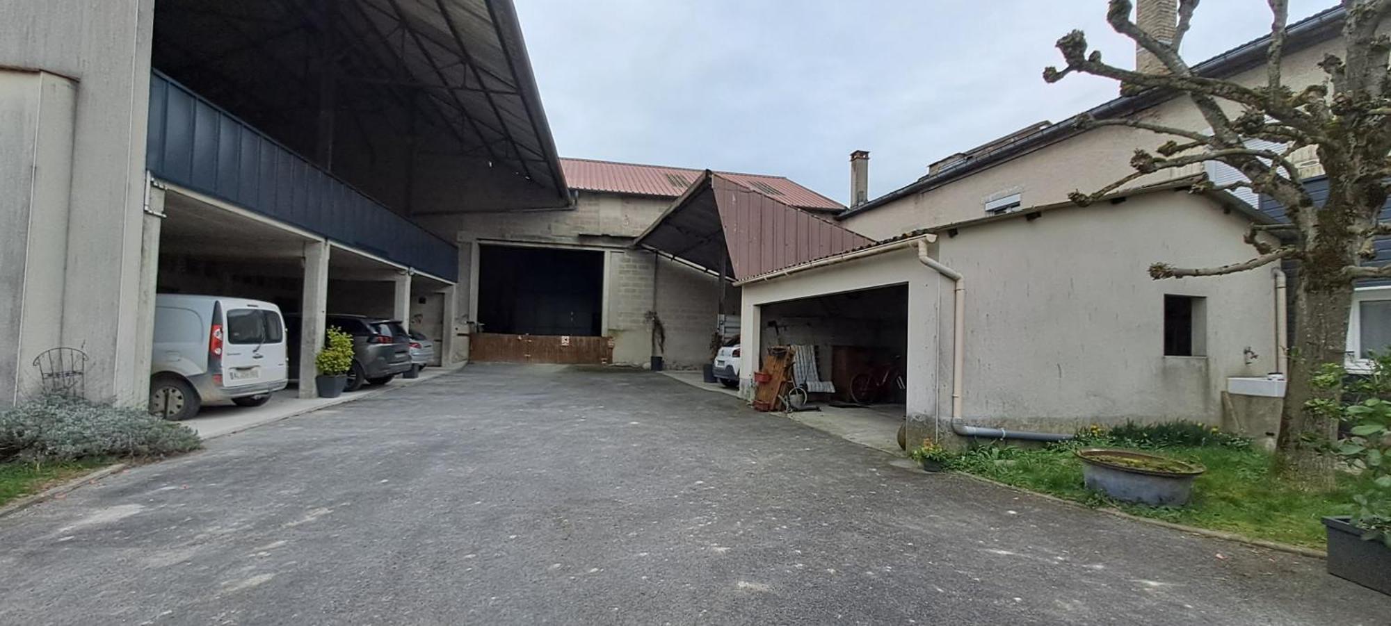 Cour La Dame Chez Beatris Et Christophe Janson Les Grandes-Loges Exteriör bild
